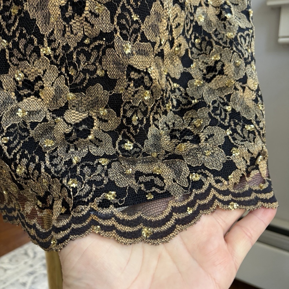 Mica Sleeveless Black Lace Cocktail Dress Sz 4 Sheath Gold Metallic Event Formal - Picture 3 of 16